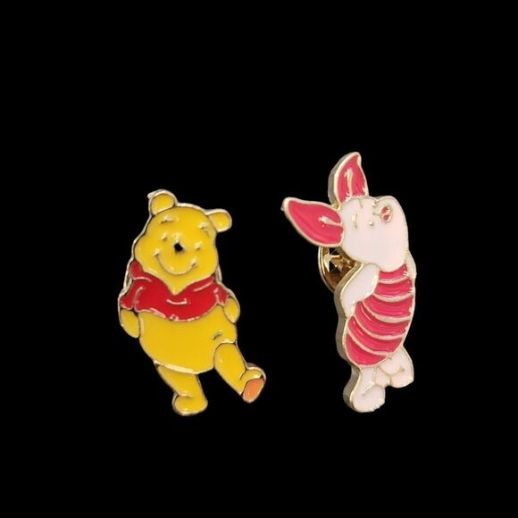 Brand New Set of 2 Winnie The Pooh Pins - Picture 1 of 6